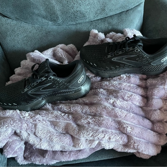 Brooks Glycerin GTS
20
CUSHION ( Support
WOMEN'S - Picture 5 of 7